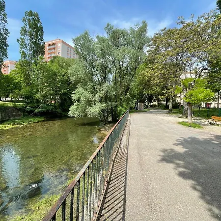 Le Nid Des Ducs - Gare Et Cite Gastronomique Apartment *