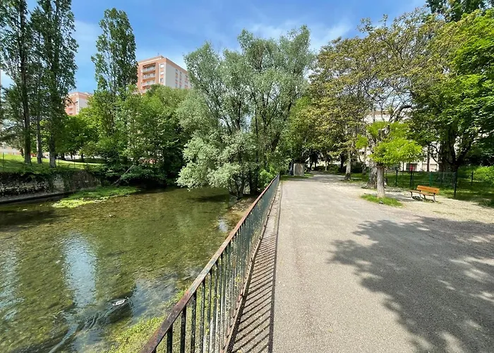 Le Nid Des Ducs - Gare Et Cite Gastronomique Apartment *
