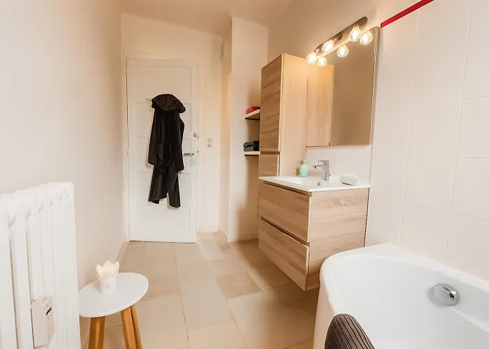 Le Nid Des Ducs - Gare Et Cite Gastronomique * Dijon